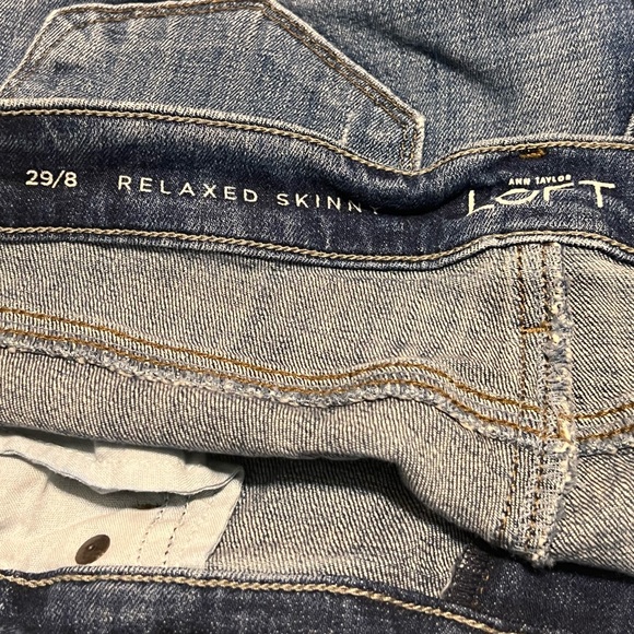 Ann Taylor Loft 29/8 Jeans Relaxed Skinny  Medium Wash Distressed Mid Rise Women - Picture 9 of 11